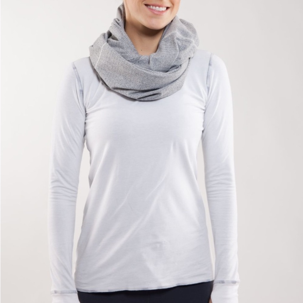 Lululemon Vinyasa Scarf